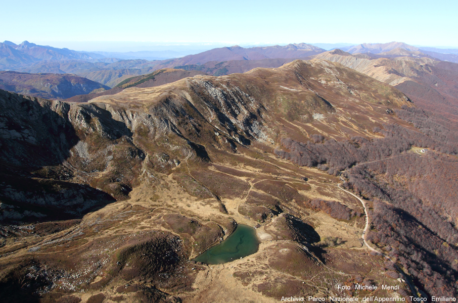 Dove sorge ora il Lago Bargetana, sino al 1700, era ancora presente un piccolo    ghiacciaio, tra gli ultimi che si sono poi estinti nella zona del Parco Nazionale